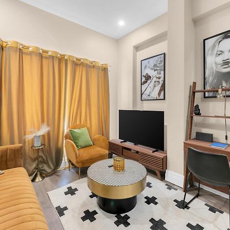 Appartamento Charming 2Br Bkyrd Near Williamsburg New York Esterno foto
