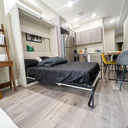 Appartamento Charming 2Br Bkyrd Near Williamsburg New York Esterno foto