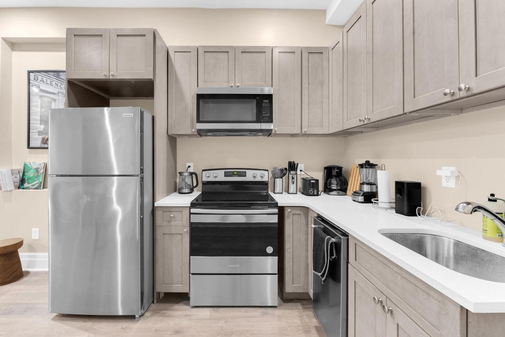Appartamento Charming 2Br Bkyrd Near Williamsburg New York Esterno foto
